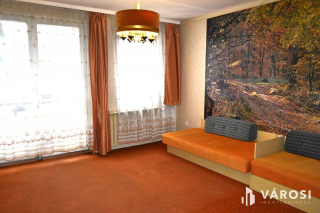 Eladó panellakás, Veszprémben 66 M Ft, 3+1 szobás