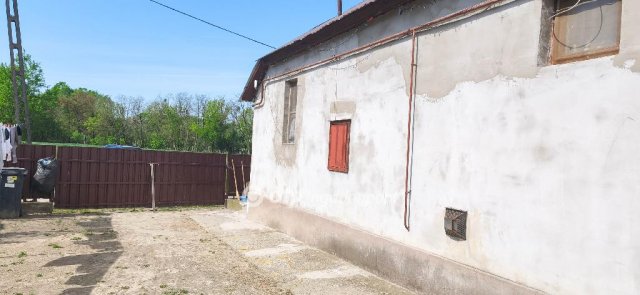 Eladó családi ház, Gulácson 23 M Ft, 4 szobás
