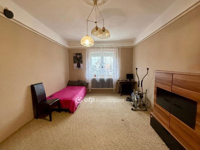 Eladó családi ház, Nyársapáton 42 M Ft, 2+1 szobás