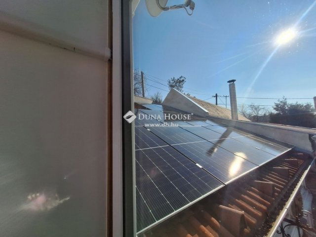 Eladó családi ház, Pécsett 129.9 M Ft, 4 szobás