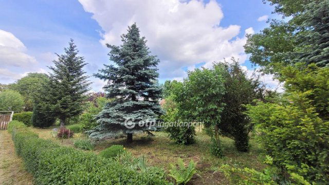 Eladó családi ház, Jászberényben 22.9 M Ft, 2 szobás