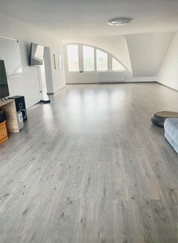 Eladó családi ház, Debrecenben 280 M Ft, 9+3 szobás