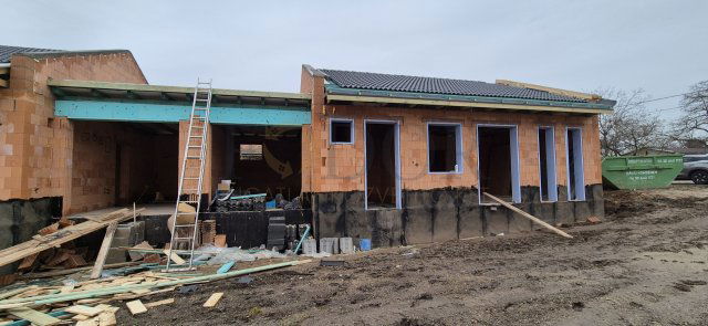 Eladó ikerház, Gyálon 104.9 M Ft, 3 szobás