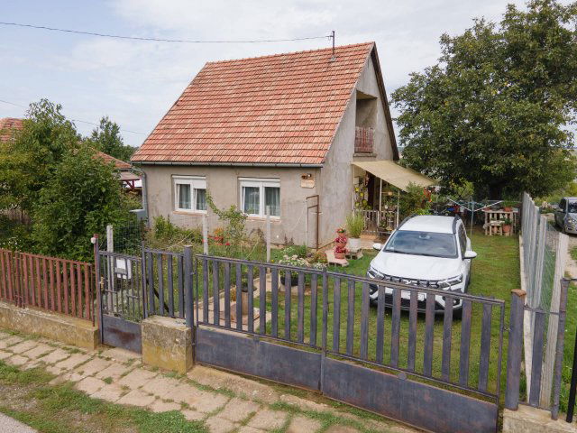 Eladó családi ház, Romhányon 33.9 M Ft, 5 szobás