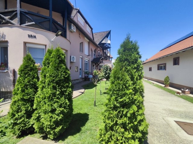 Eladó családi ház, Harkányban 169 M Ft, 19 szobás