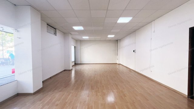 Eladó üzlethelyiség, Tatabányán 79 M Ft, 1 szobás