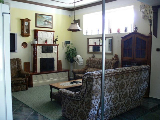 Eladó ikerház, Orosházán, Posta utcában 75 M Ft, 5+1 szobás