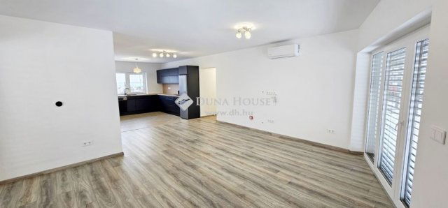Eladó családi ház, Szombathelyen 99 M Ft, 4 szobás
