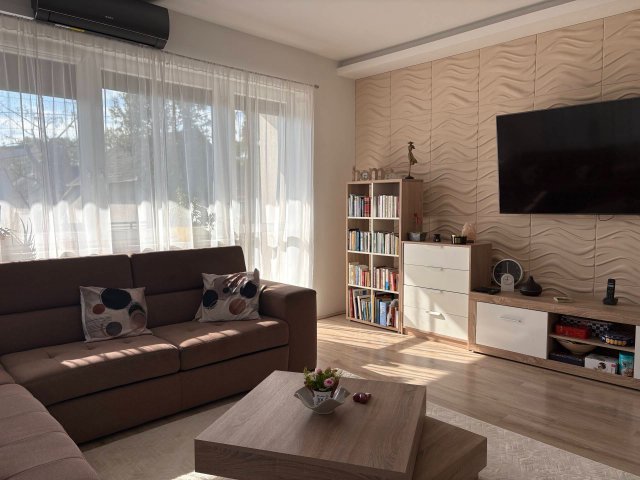 Eladó ikerház, Hajdúszoboszlón 89.9 M Ft, 4 szobás