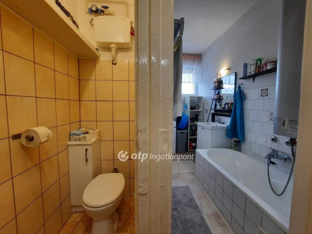 Eladó téglalakás, Siófokon 55.5 M Ft, 2 szobás