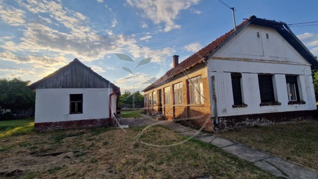 Eladó családi ház, Kétegyházán 2.4 M Ft, 3 szobás