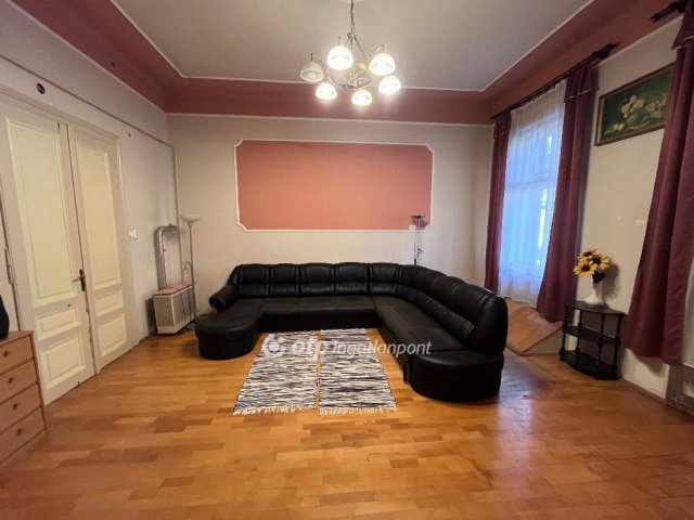 Eladó téglalakás, Szegeden 79.9 M Ft, 2 szobás