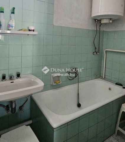 Eladó családi ház, Szajkon 58 M Ft, 5 szobás