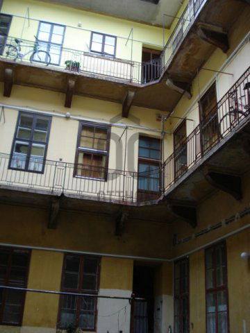 Eladó téglalakás, Budapesten, VI. kerületben 88 M Ft, 1 szobás