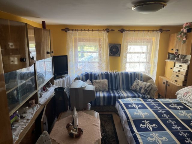 Eladó családi ház, Mesterin 23 M Ft, 2 szobás