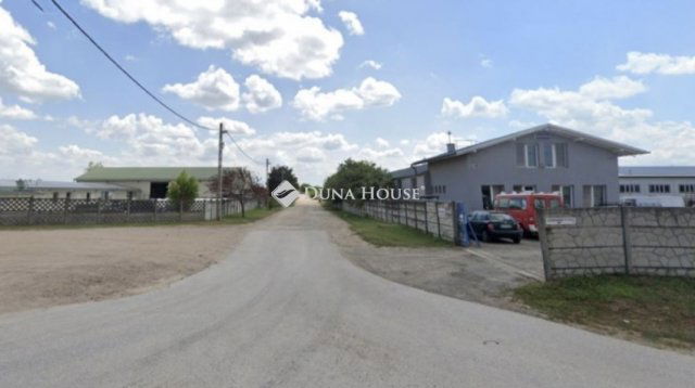 Eladó ipari ingatlan, Vecsésen 129 M Ft / költözzbe.hu