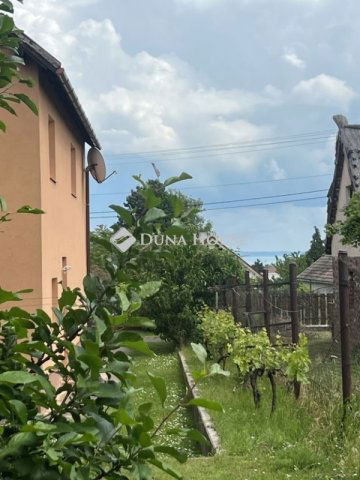 Eladó családi ház, Balatonalmádiban 124.9 M Ft, 4 szobás