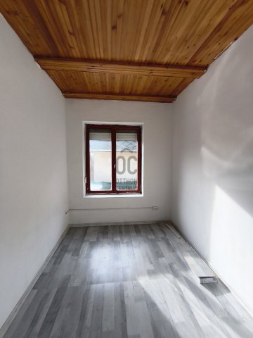Eladó nyaraló, Gyöngyösön 22.99 M Ft, 3 szobás