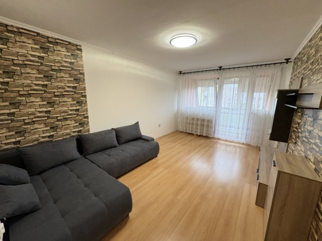 Kiadó panellakás, albérlet, Kaposváron, Búzavirág utcában