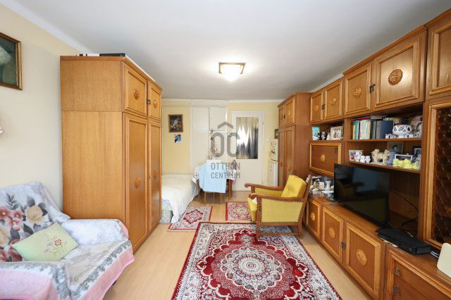 Eladó téglalakás, Szentendrén 34.9 M Ft, 1 szobás