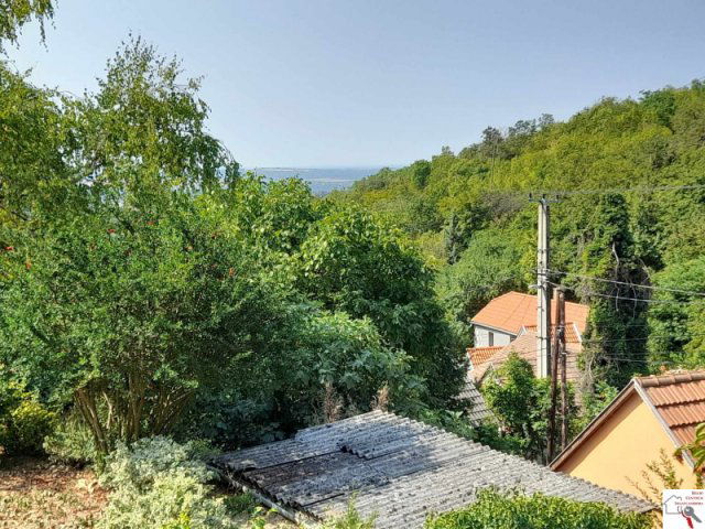 Eladó családi ház, Pécsett 44.9 M Ft, 3 szobás