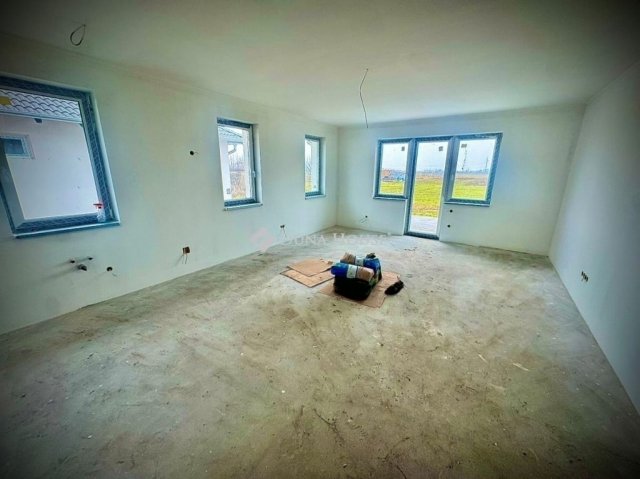 Eladó családi ház, Dunavarsányban 125 M Ft, 5 szobás