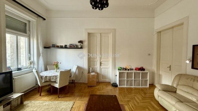 Eladó téglalakás, Budapesten, VII. kerületben 110 M Ft, 3 szobás