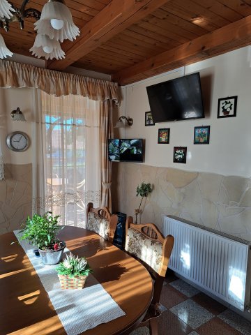 Eladó családi ház, Erdőkertesen, Fő úton 159 M Ft, 4 szobás