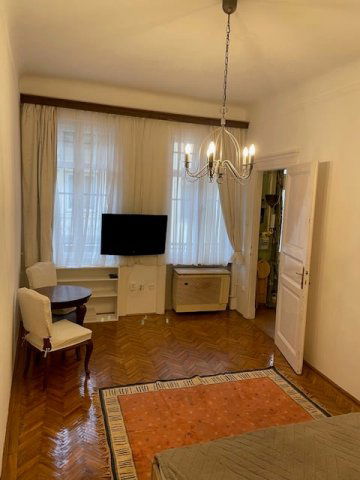 Kiadó téglalakás, albérlet, V. kerületben, Múzeum körúton