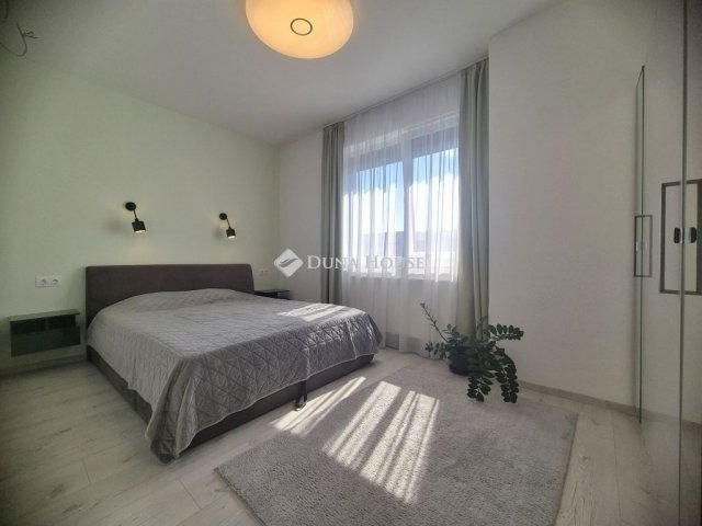Eladó ikerház, Budapesten, XVIII. kerületben 155 M Ft, 4 szobás