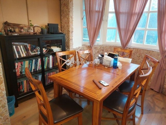 Eladó családi ház, Budapesten, III. kerületben 192 M Ft