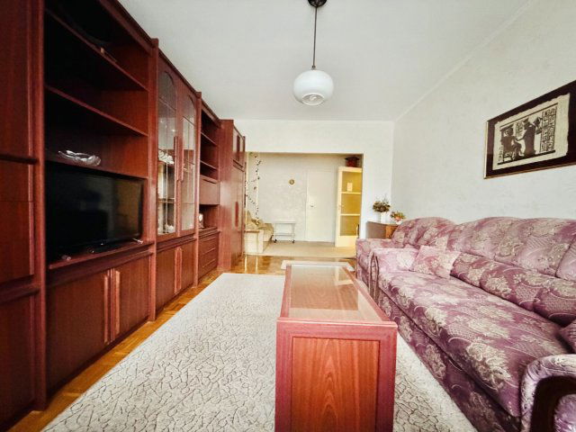 Kiadó panellakás, albérlet, Győrött 150 E Ft / hó, 2 szobás