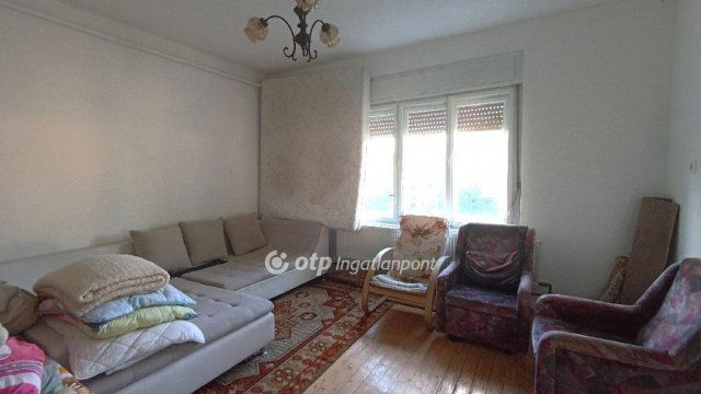 Eladó családi ház, Jászfényszarun 34.9 M Ft, 4 szobás