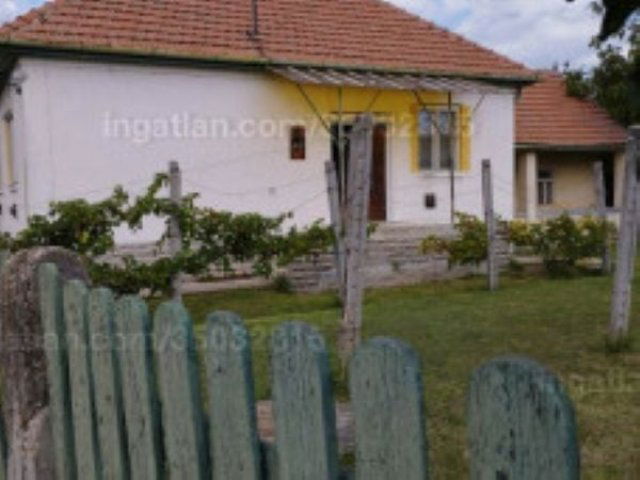 Eladó családi ház, Nyékládházán 24.9 M Ft, 2 szobás