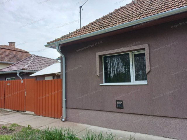 Eladó téglalakás, Gyulán, Bárdos utcában 22.9 M Ft, 2 szobás