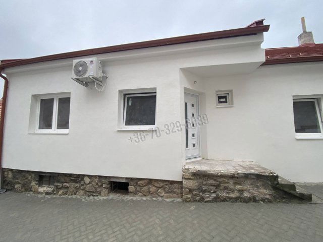 Eladó sorház, Sopronban 35.5 M Ft, 1 szobás