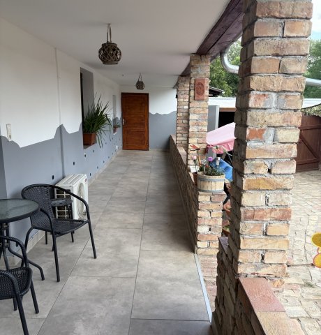 Eladó családi ház, Vecsésen 75.5 M Ft, 5 szobás