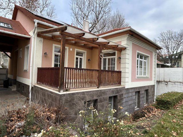 Eladó családi ház, Székesfehérvárott, Martinovics utcában