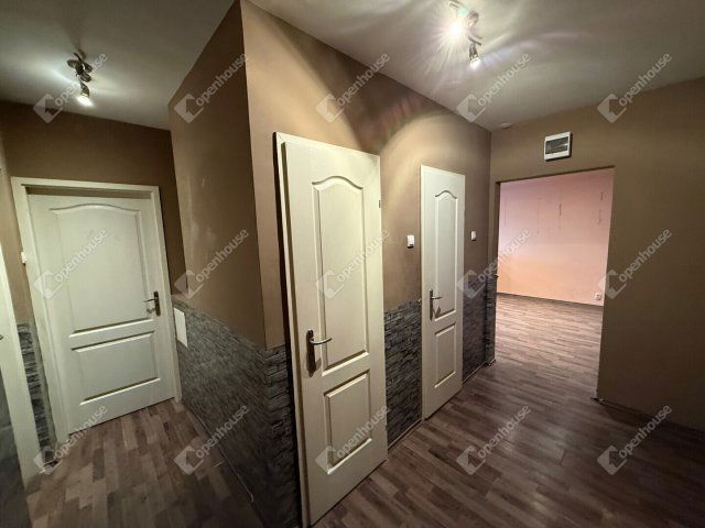 Eladó téglalakás, Zalaegerszegen 35.9 M Ft, 3 szobás