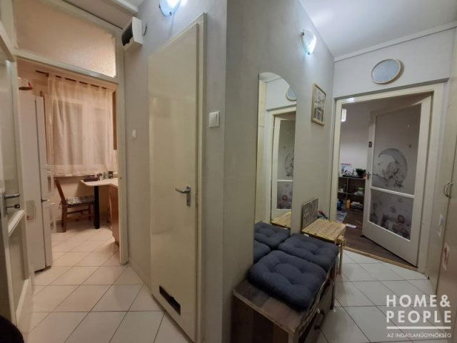 Eladó téglalakás, Szegeden 45.2 M Ft, 2 szobás