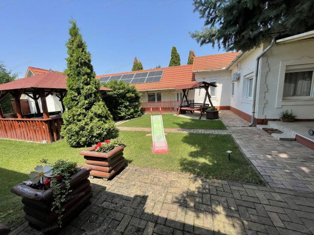 Eladó családi ház, Hajdúszoboszlón 79 M Ft, 6 szobás