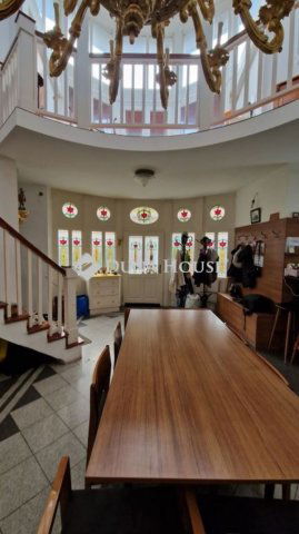 Eladó családi ház, Vecsésen 162.9 M Ft, 5 szobás