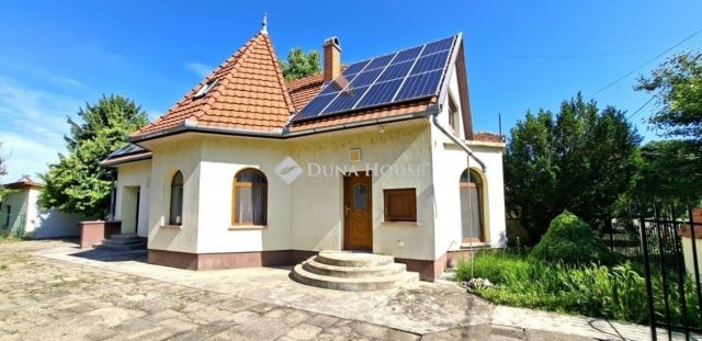 Eladó családi ház, Sarkadon 52 M Ft, 5 szobás