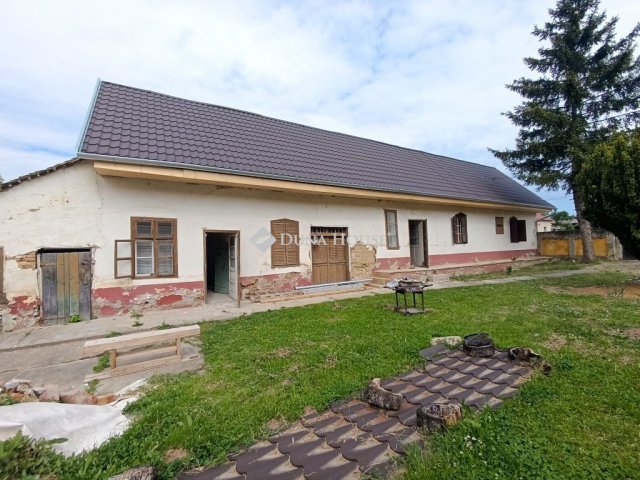 Eladó családi ház, Véménden 10.5 M Ft, 3 szobás