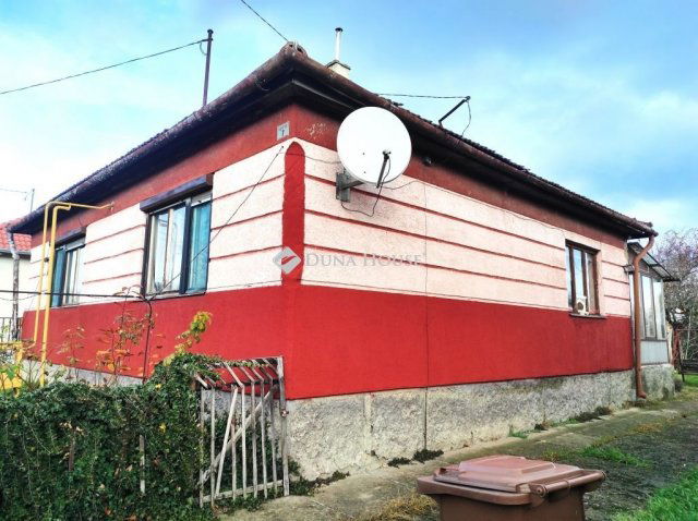 Eladó családi ház, Hatvanban 39.9 M Ft, 2 szobás