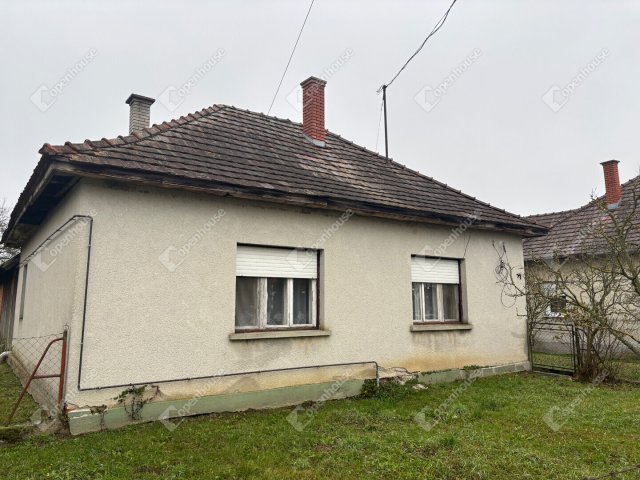 Eladó családi ház, Kálócfán 13.5 M Ft, 2 szobás