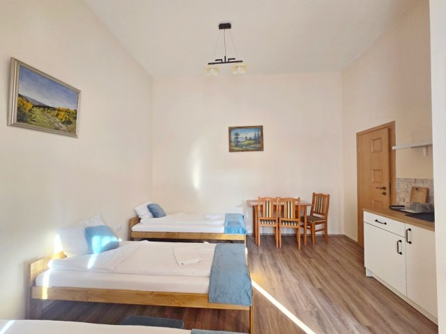 Kiadó téglalakás, albérlet, Debrecenben 81 E Ft / hó, 10 szobás