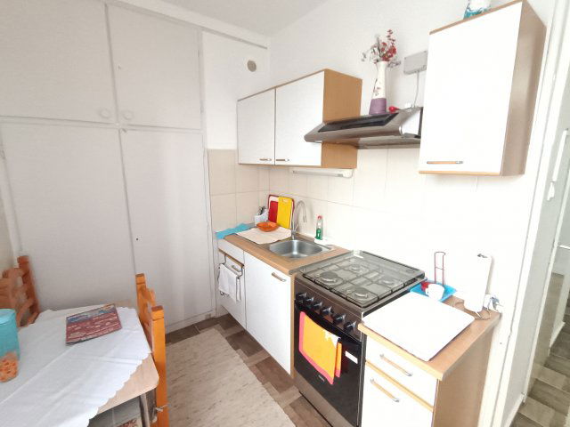 Eladó panellakás, Pécsett, Viktória utcában 42.9 M Ft, 2 szobás