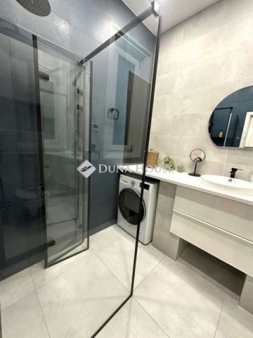 Kiadó téglalakás, albérlet, Budapesten, VI. kerületben