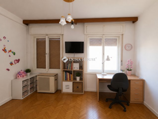 Eladó téglalakás, Kecskeméten 64 M Ft, 4 szobás